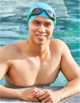 handsome-swimmer-2021-08-27-09-26-11-utc.jpg